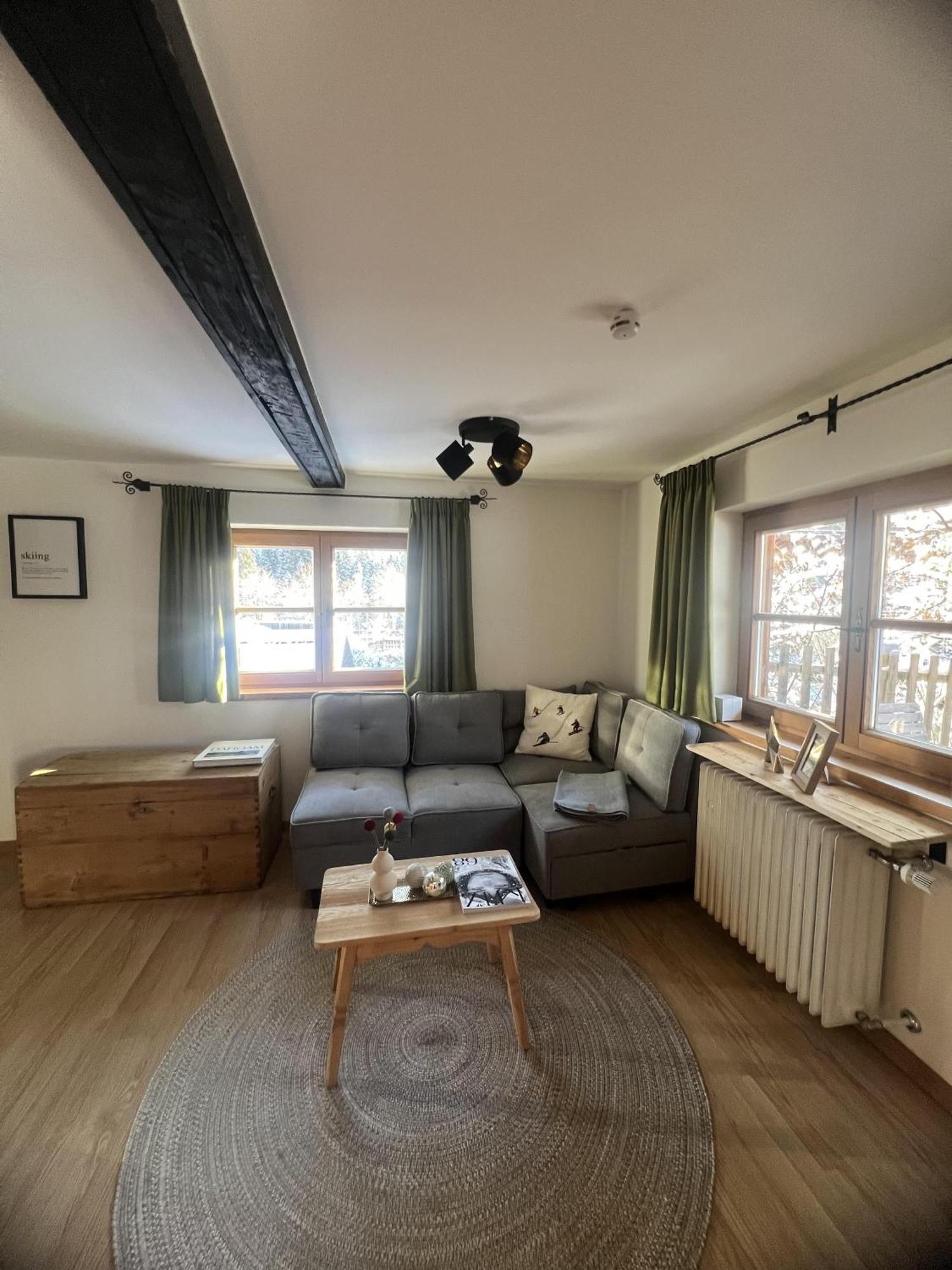 Apartment Prosthaeusl 1866